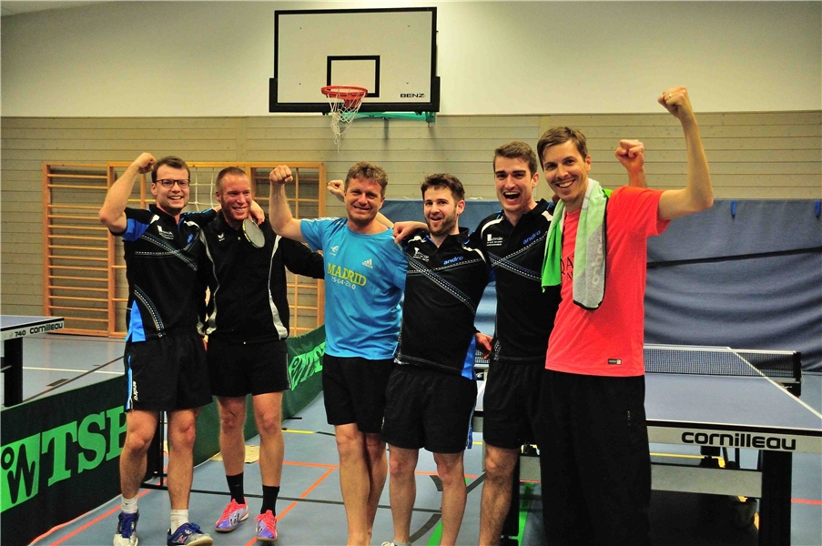 Die glücklichen  Aufsteiger in die Verbandsklasse Süd (v.l.n.r): Dominik Reitz, Steffen Gill, Dragan Dukic, Martin Ochner, Jakob Schmid, Bastian Rüger